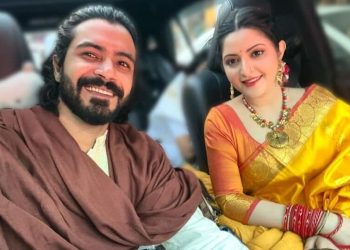 একসাথে দুবাই যাচ্ছেন পরীমণি-রাজ, মান অভিমান কি শেষ?