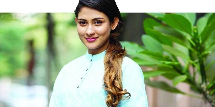 ভালোলাগা গল্পে মেহজাবিন