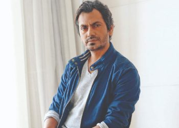 ‘হল ভাড়া নিয়ে-ছবি তুলে বলবে আমার সিনেমা কানে গিয়েছিল’