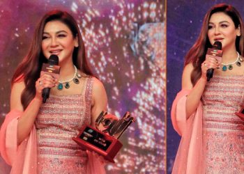 সেরা অভিনেত্রীর পুরস্কার পেলেন জয়া