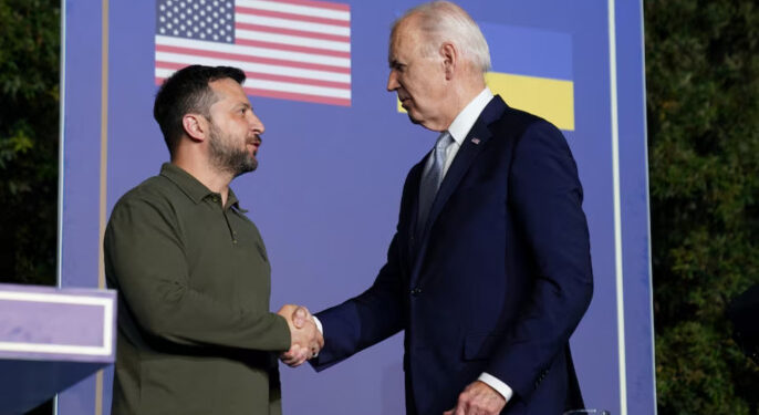 রাশিয়ার অভ্যন্তরে মার্কিন ক্ষেপণাস্ত্র দিয়ে ইউক্রেনকে হামলার অনুমতি দিলেন বাইডেন