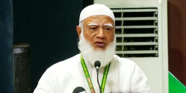 জামায়াত আমিরের বক্তব্যের সমালোচনা, শিক্ষককে মারপিট ও মোবাইল ভাঙচুর