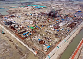 বিদ্যুত্-জ্বালানি সরবরাহের কেন্দ্র হয়ে উঠছে মহেশখালী