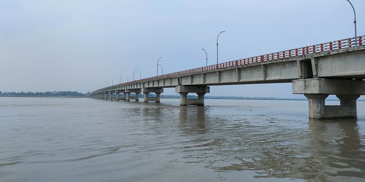 তিস্তা-ধরলার পানি বিপৎসীমার ওপরে, ২০ হাজার পরিবার পানিবন্দি