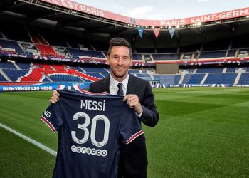 ৩০ মিনিটেই শেষ মেসির ৩০ নম্বর জার্সি