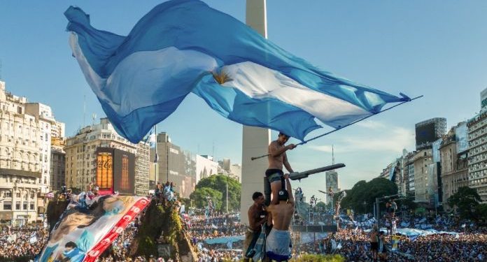 বিশ্বজয়ীদের বরণ করে নিতে আর্জেন্টিনায় আজ জাতীয় ছুটি