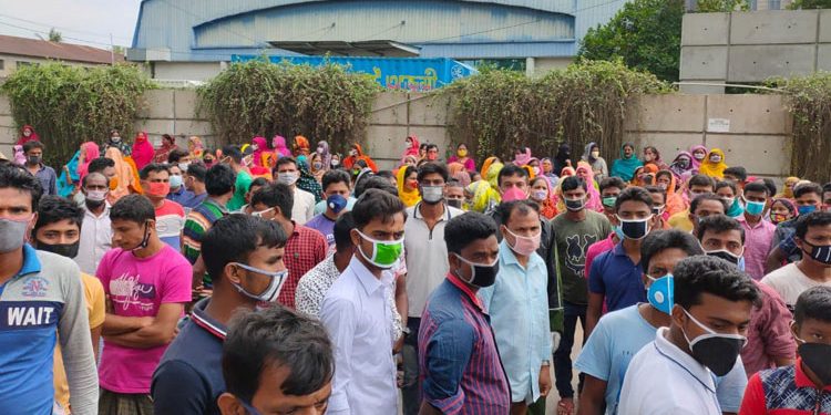 প্রক্রিয়াগত জটিলতায় শ্রমিকদের বেতন প্রদানে দীর্ঘসূত্রিতা