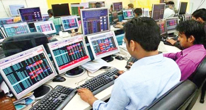 লেনদেন ফের ৯০০ কোটি টাকা