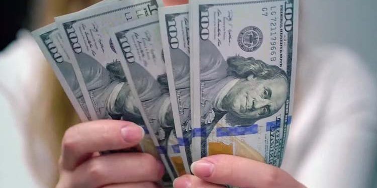 বাংলাদেশে রেমিট্যান্সে বিরল ঘটনা