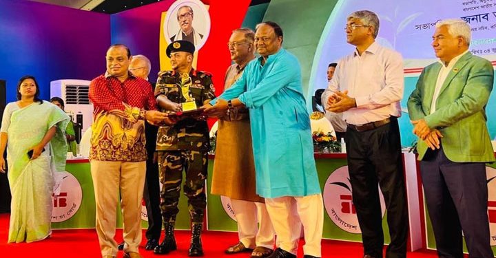 চা শিল্পের উন্নয়ন ও প্রসারে ঐক্যবদ্ধভাবে কাজ করার আহ্বান বাণিজ্যমন্ত্রীর