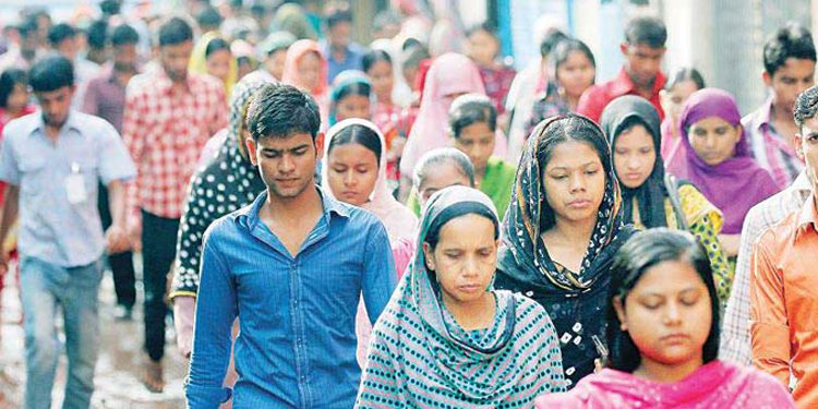 বেকারত্ব হ্রাসই বড় চ্যালেঞ্জ