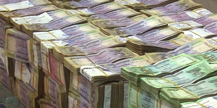 ব্লক মার্কেটে শতকোটি টাকার লেনদেন