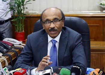 বর্ধিত মেয়াদে কাজে যোগ দিলেন গভর্নর ফজলে কবির