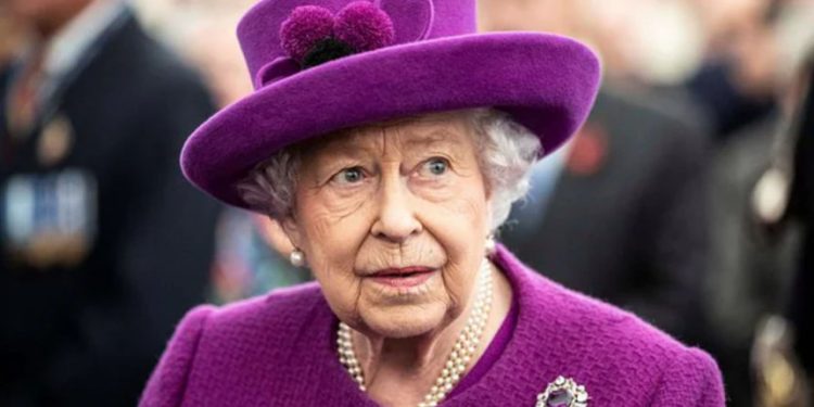 মারা গেলেন রানি দ্বিতীয় এলিজাবেথ