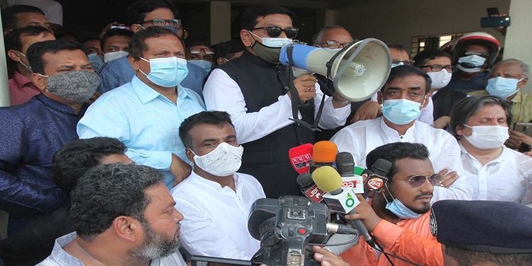 তাণ্ডবকারীদের পাল্টা আঘাত করা হবে: হানিফ