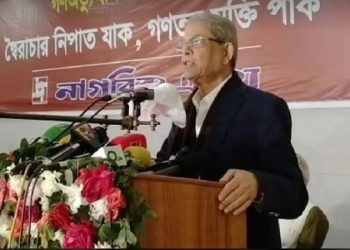 প্রধানমন্ত্রীকে আগে টিকা নেওয়ার আহ্বান ফখরুলের