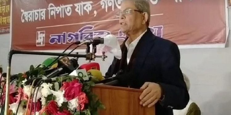 প্রধানমন্ত্রীকে আগে টিকা নেওয়ার আহ্বান ফখরুলের